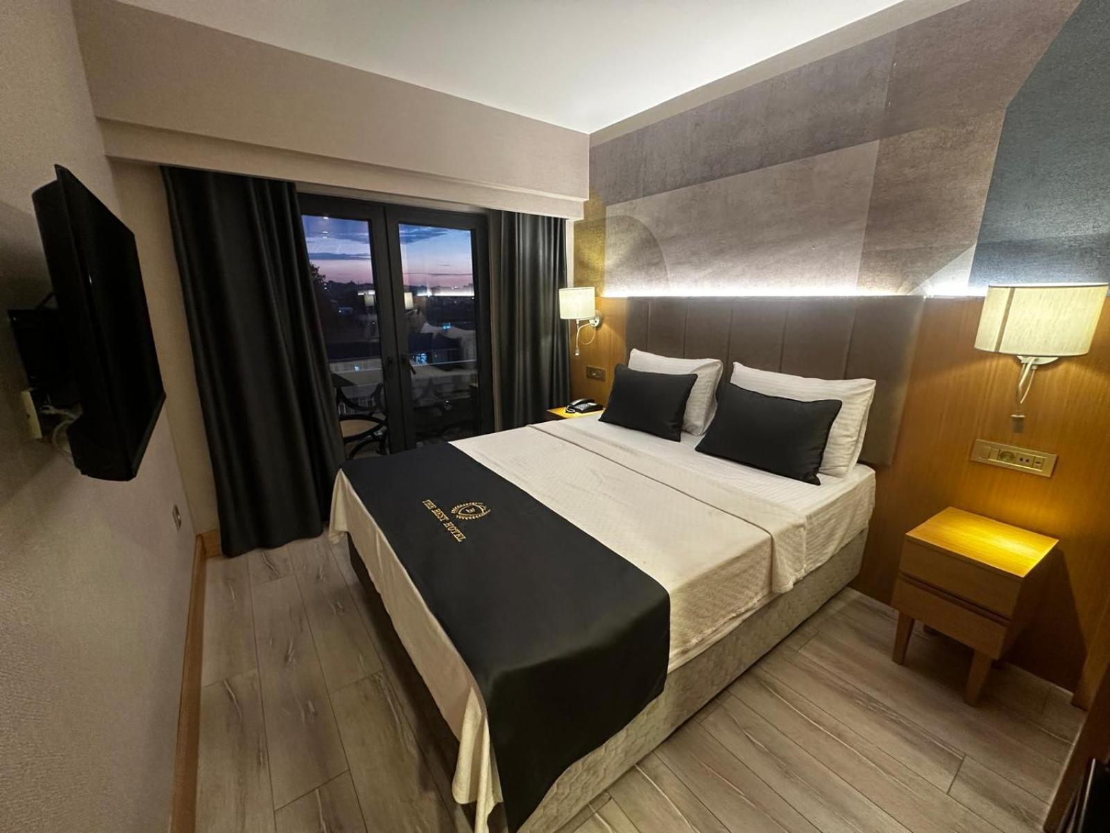 The Best Hotel Истанбул Екстериор снимка